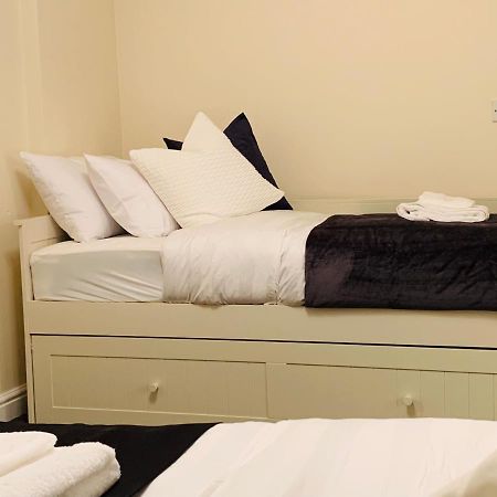 The Old Forge 5 Minutes From The Motorway With Parking Villa Bradford  Eksteriør bilde
