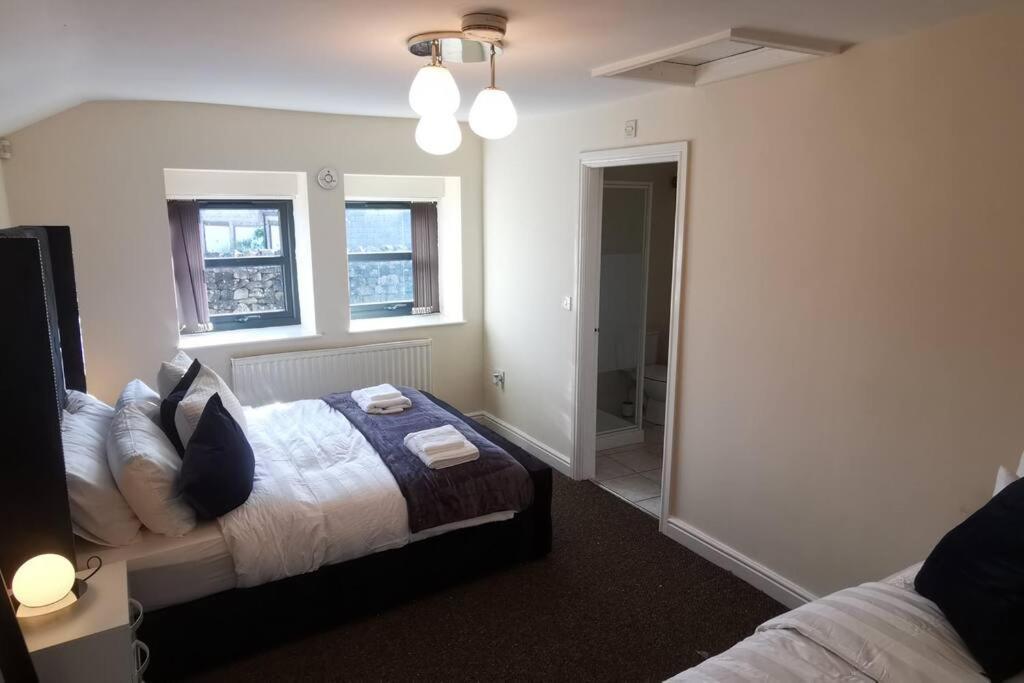 The Old Forge 5 Minutes From The Motorway With Parking Villa Bradford  Eksteriør bilde