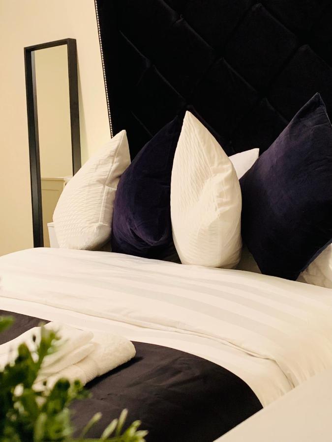 The Old Forge 5 Minutes From The Motorway With Parking Villa Bradford  Eksteriør bilde